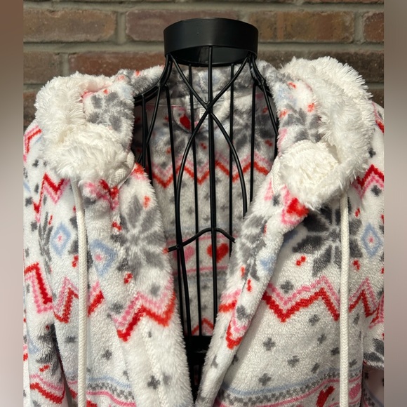 NWOT Luxurious P.J. Salvage Robe, Belted, Incredibly Soft, Size S. - Picture 5 of 9